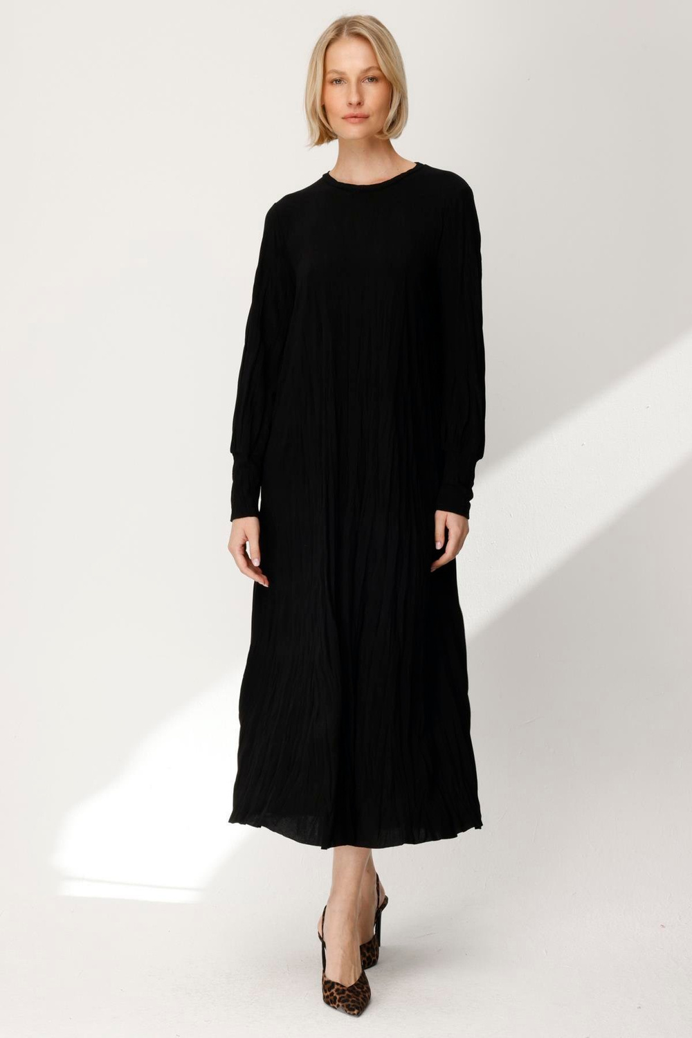 KREP BOYUNA CRUSHLI A FORM ELBİSE