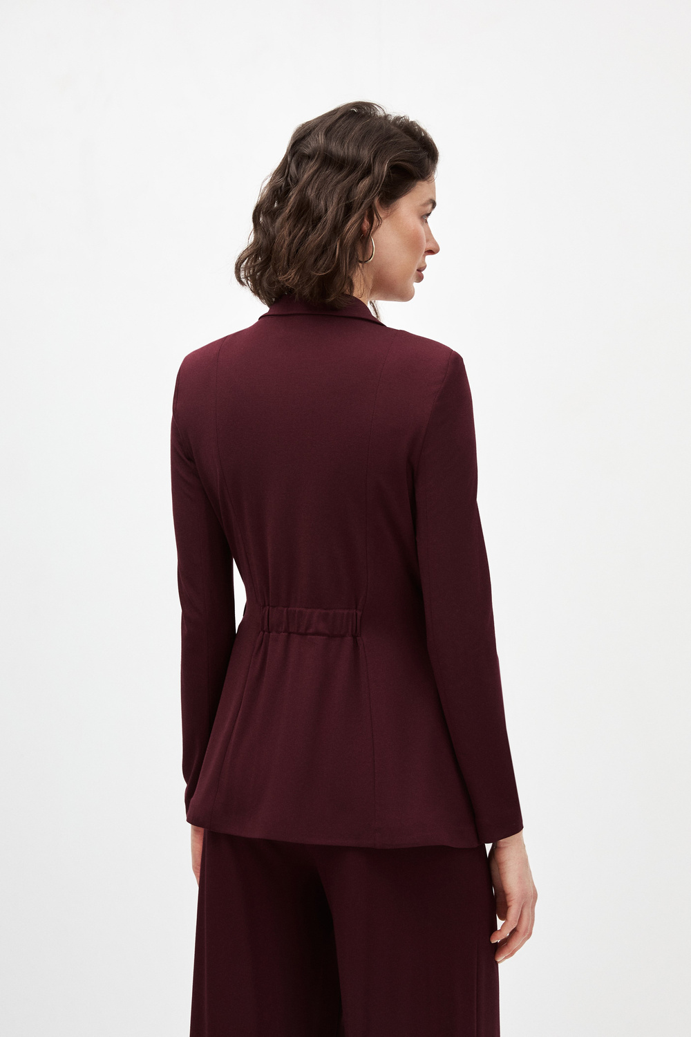 2069-0229 SUIT (P)