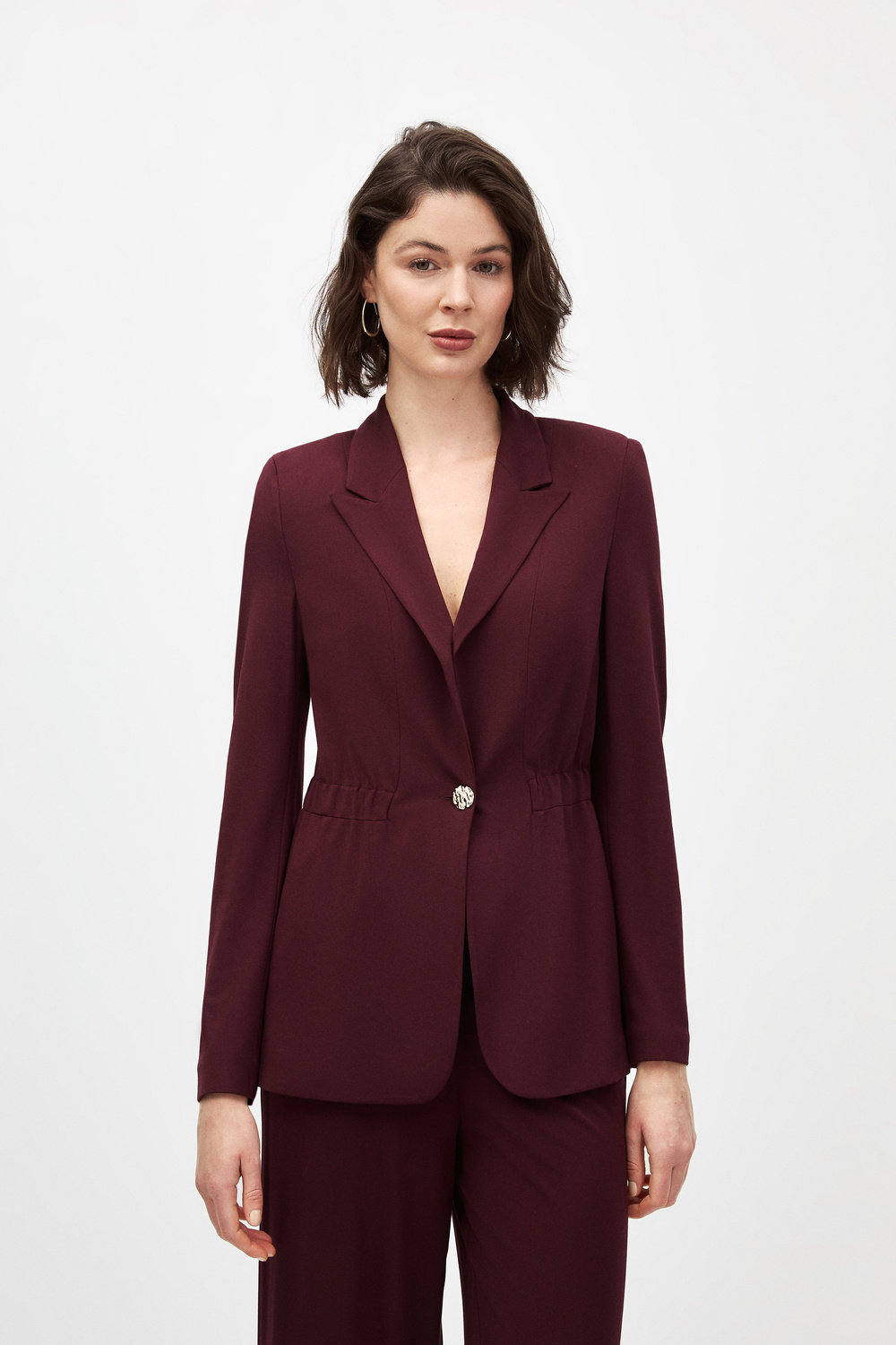 2069-0229 SUIT (P)