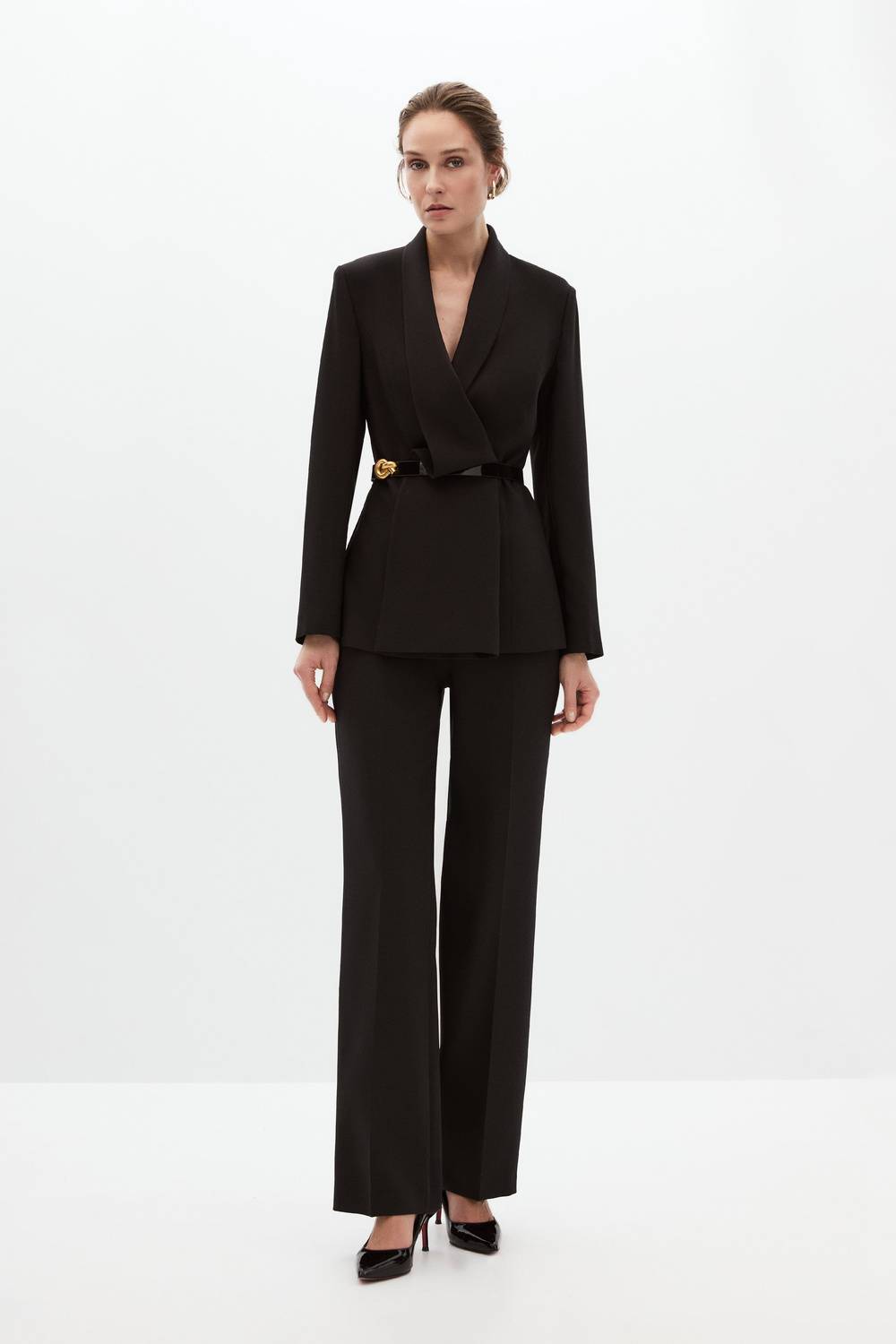 2074-0231 SUIT (P)