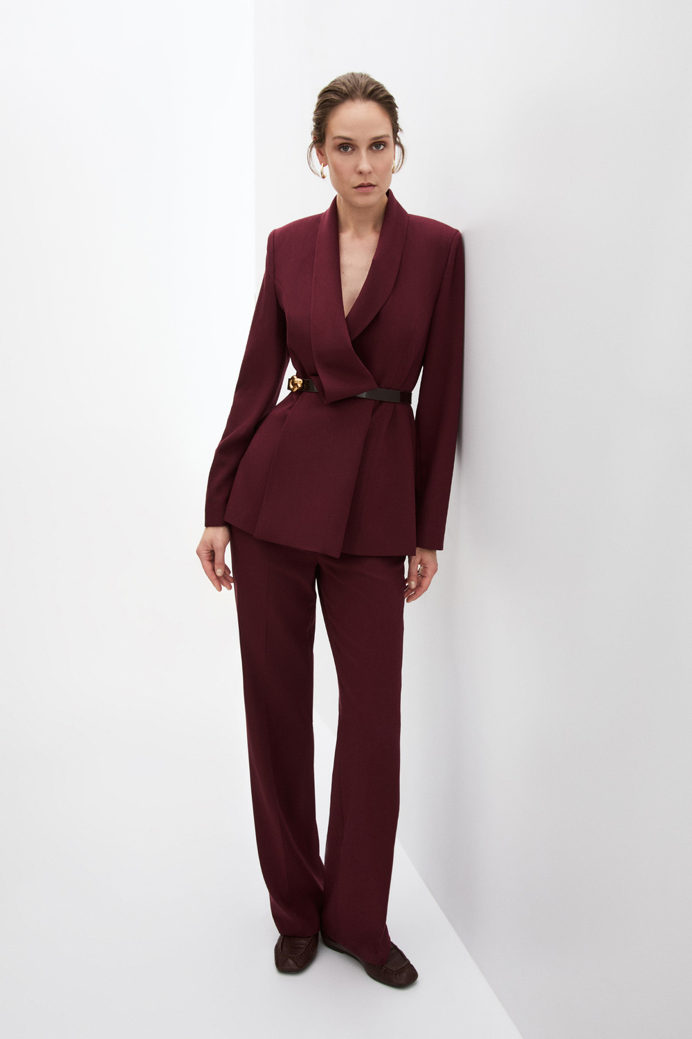 2074-0231 SUIT (P)