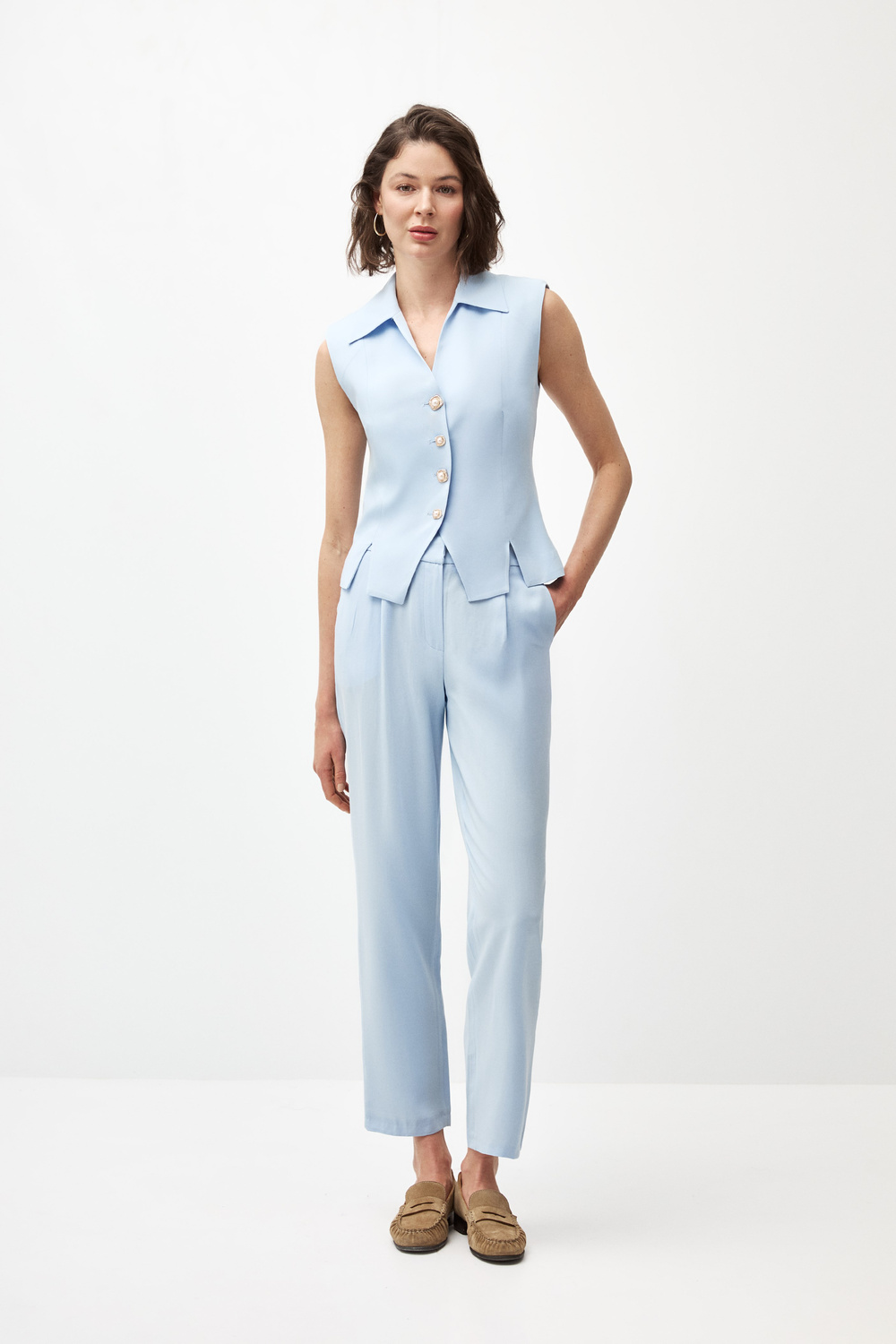 2112-0255 SUIT (P)