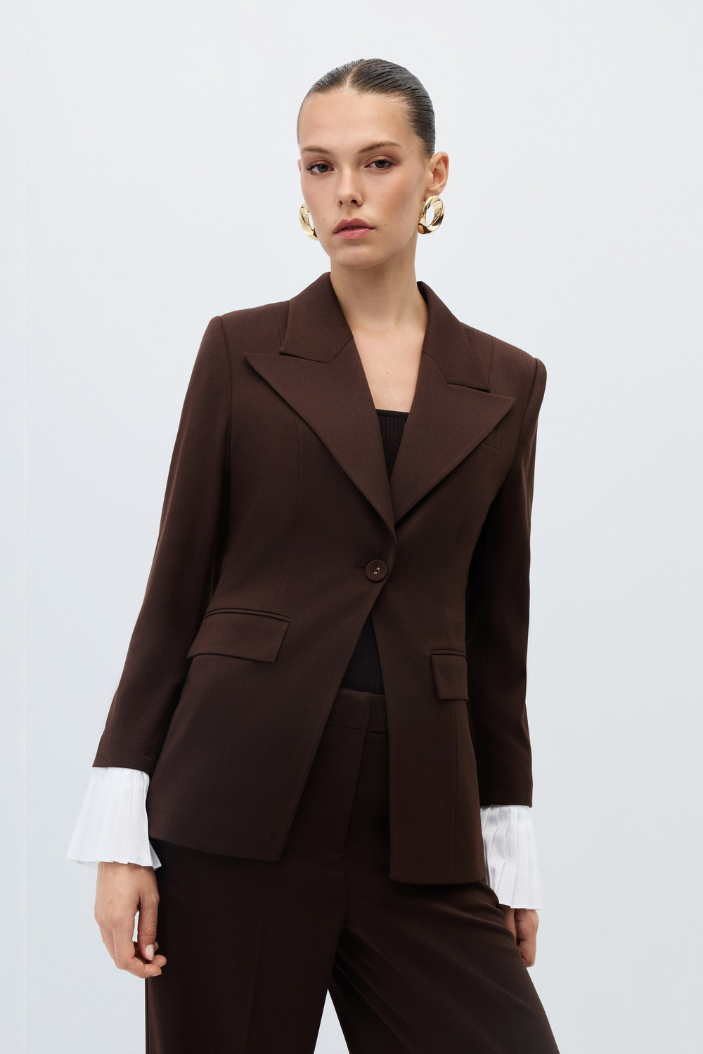 Manşet detaylı blazer takım