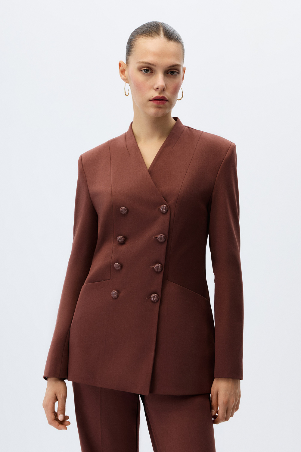2127-0156 SUIT (P)