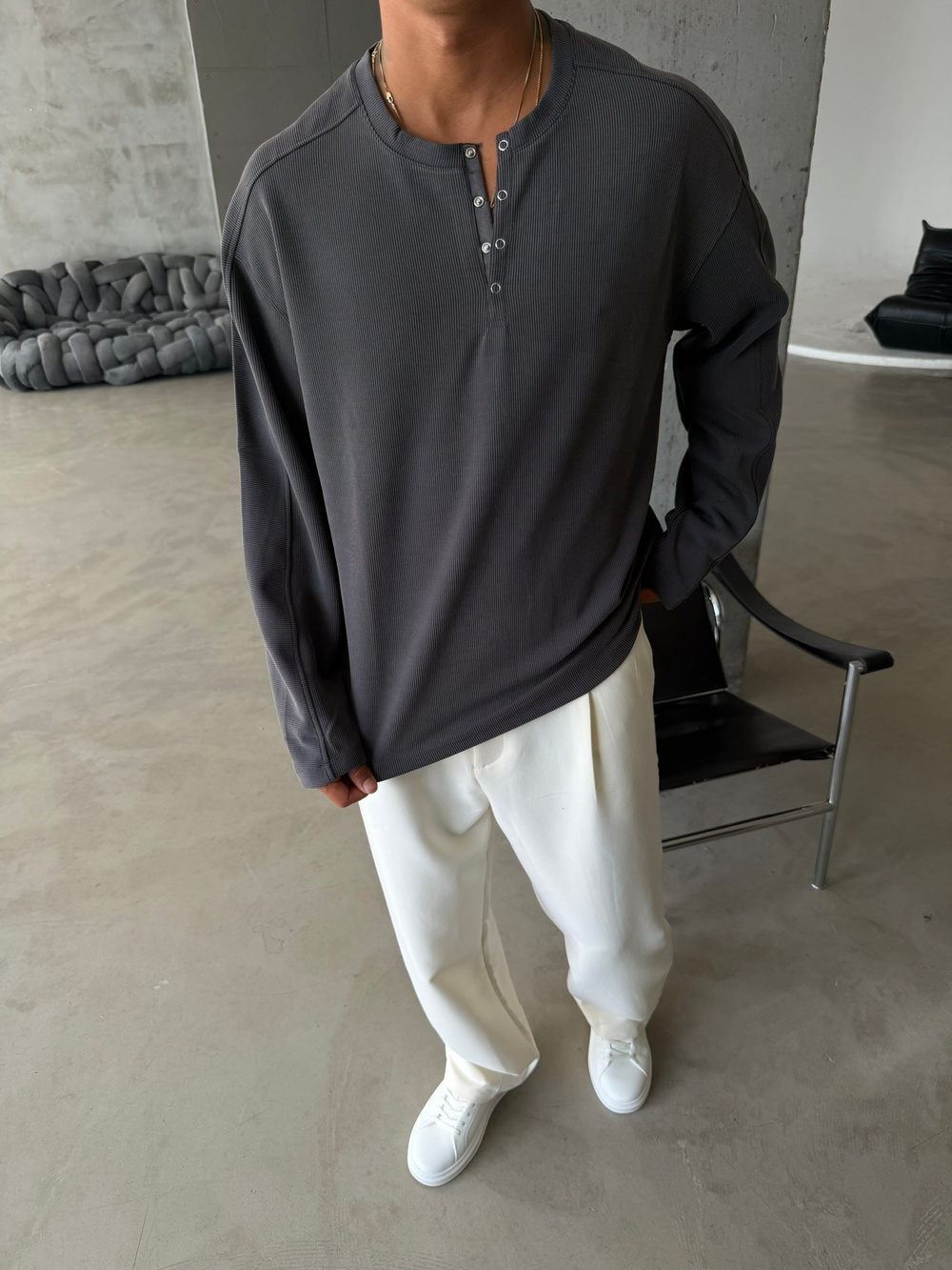 Düğmeli Henly Yaka Premium Sweat
