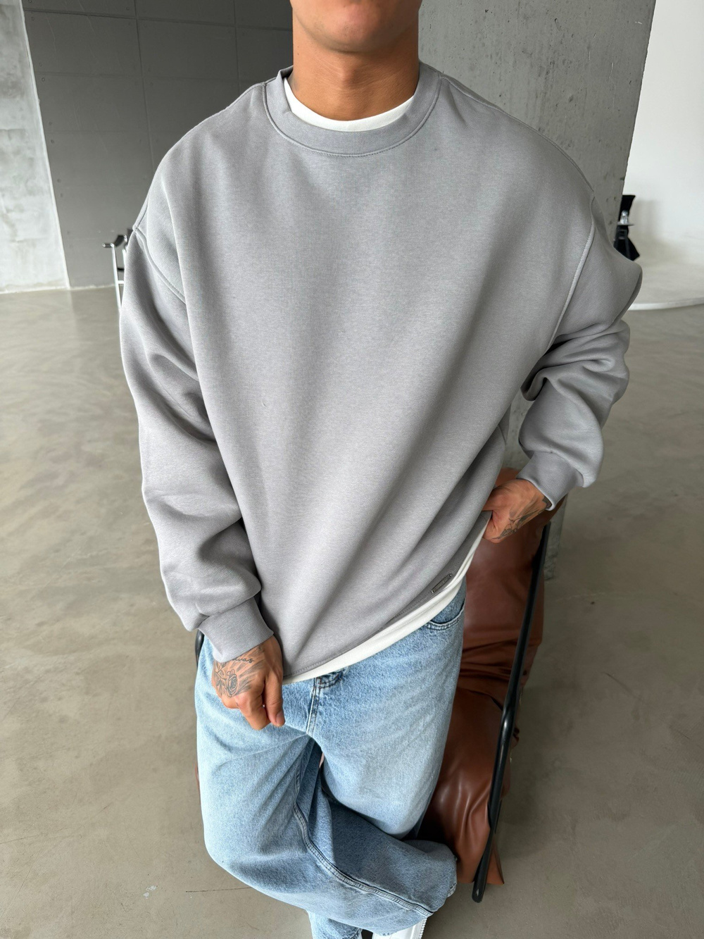 Düz Basic Bisiklet Yaka Sweat - Füme