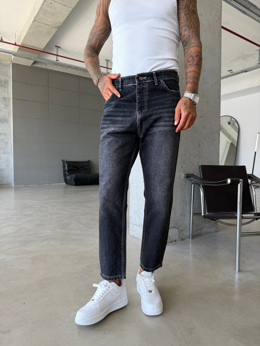 Eskitme Beyaz Dikiş Boyfriend Jean-Siyah