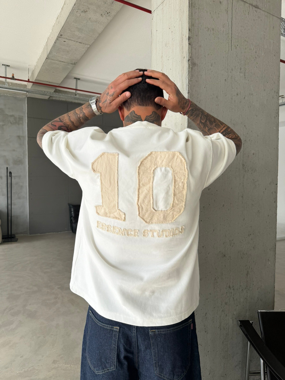 Essence Studio 10 Nakışlı Premium T-Shirt - Beyaz