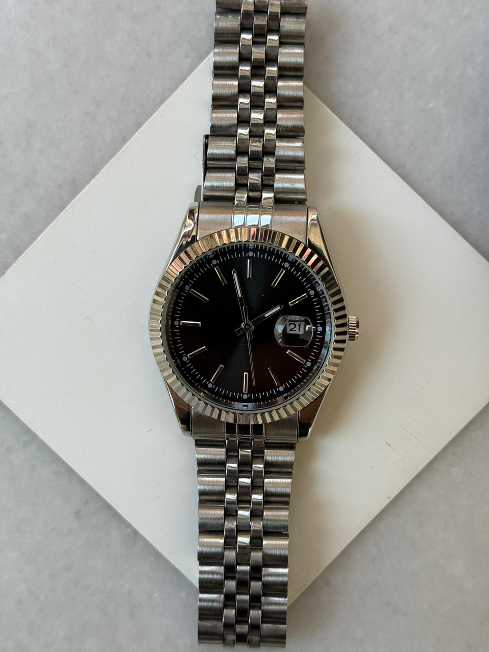 İcon Çelik Takvimli Lüx Kol Saati - Siyah