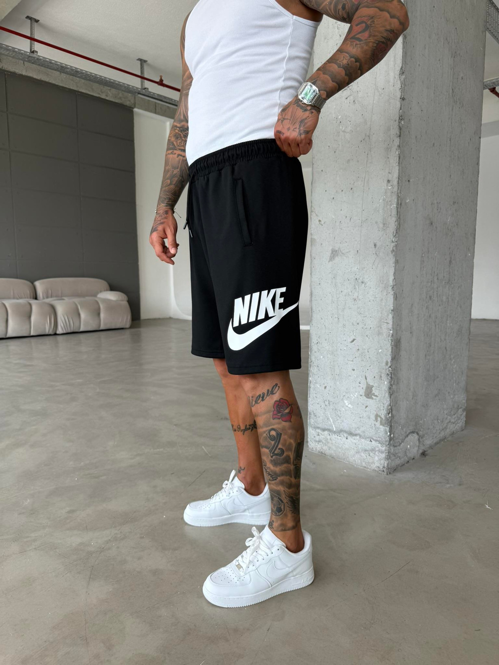 NK Büyük Baskılı Şort - Siyah