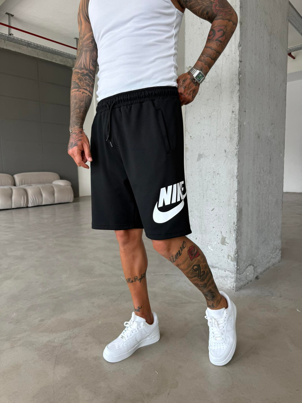 NK Büyük Baskılı Şort - Siyah