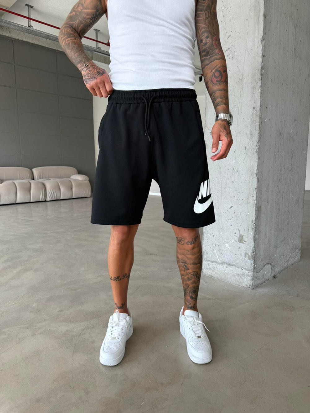 NK Büyük Baskılı Şort - Siyah