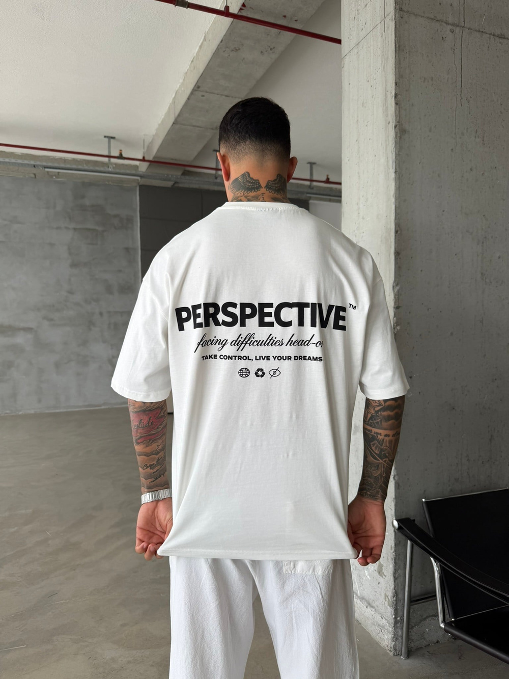 Perspective Oversize Basic T-Shirt - Beyaz