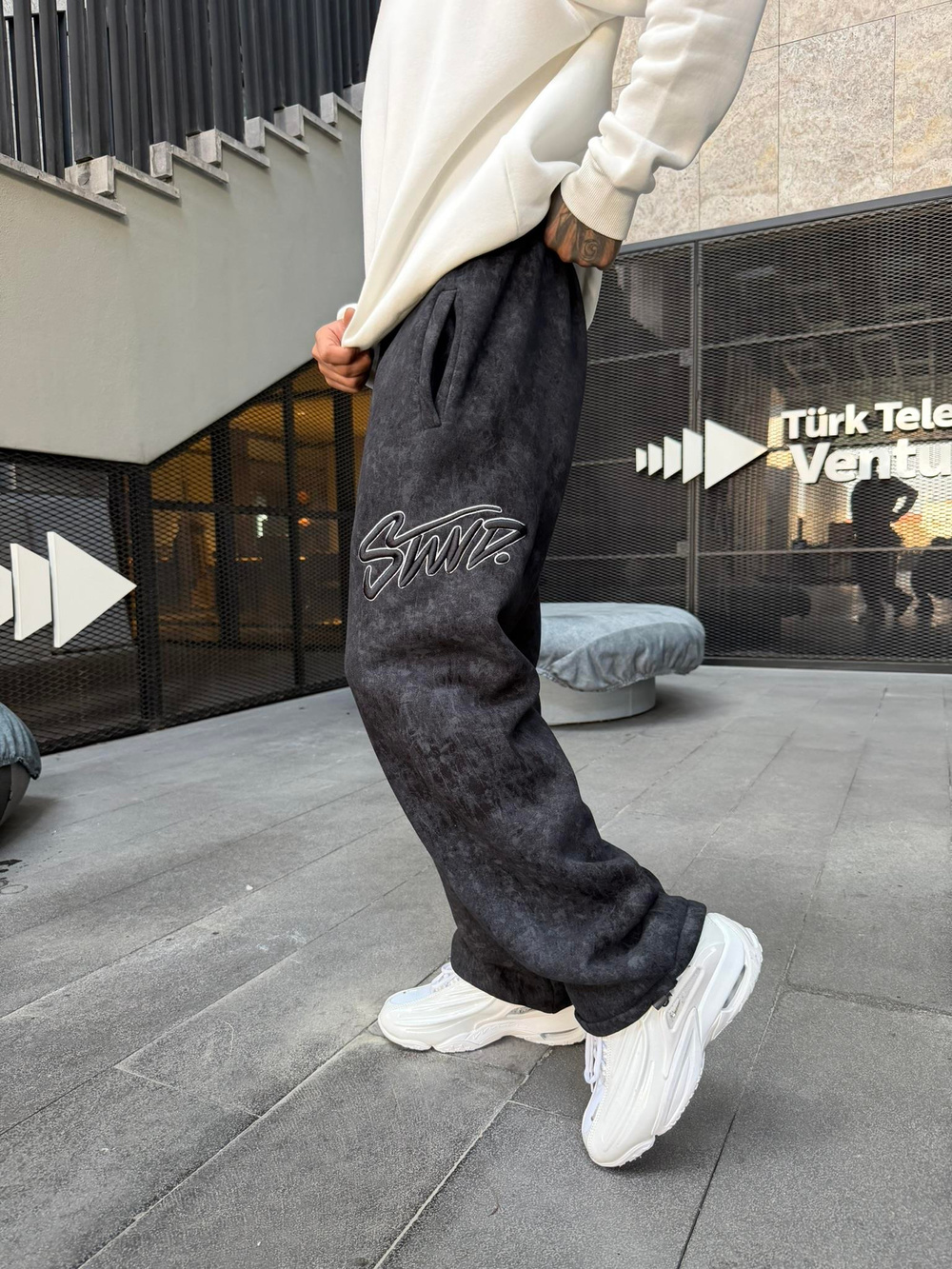 Premium Acid İşlemeli SW Yıkamalı Baggy Eşofman - Siyah
