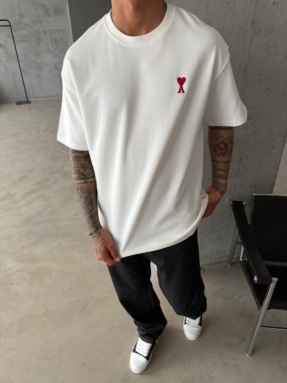 Premium Minimal Nakış A Kalp T-Shirt - Beyaz