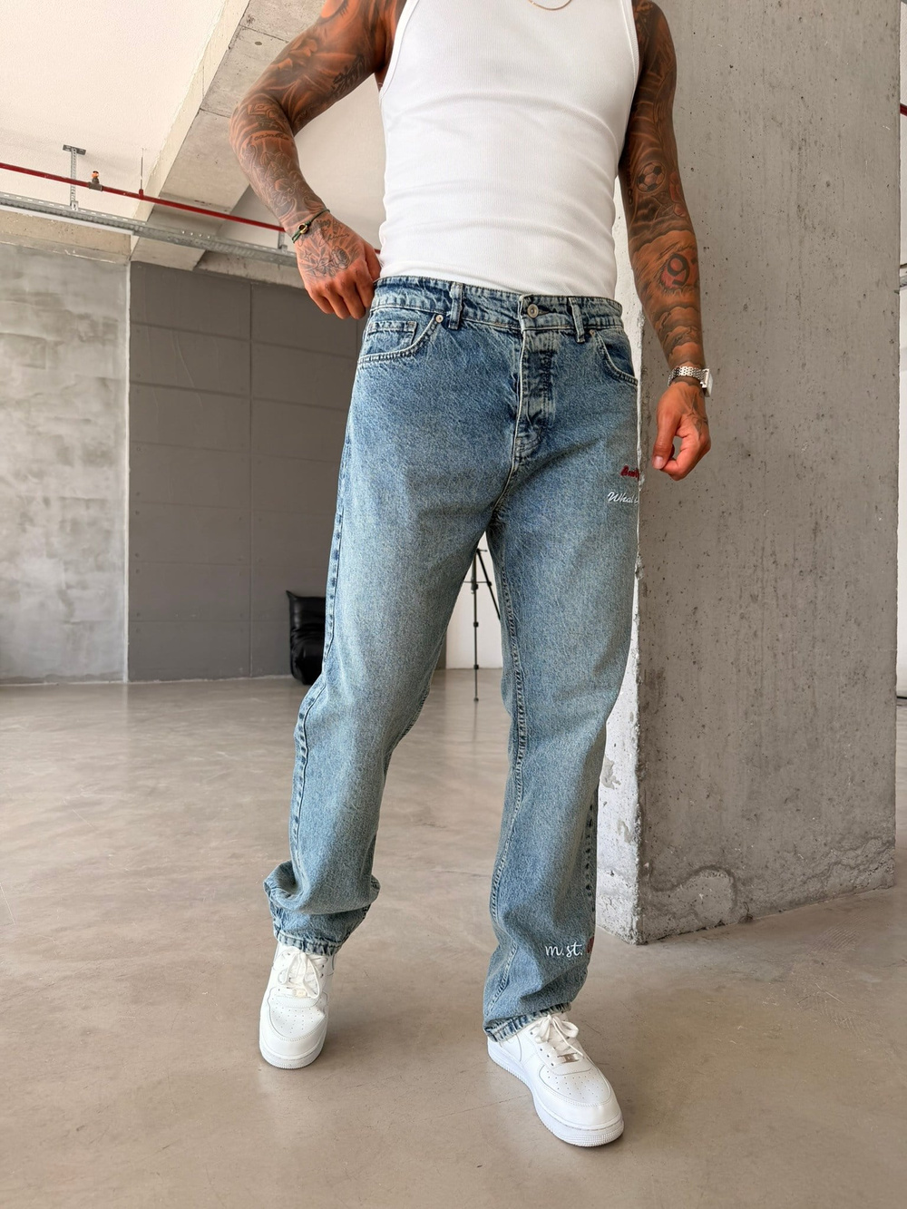 Signature Baggy Jean