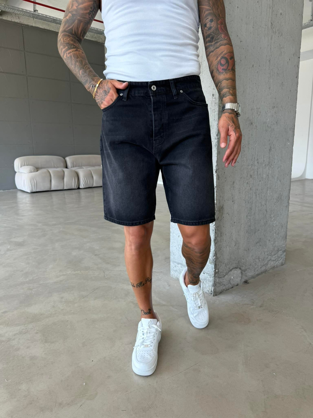 Soluk Siyah Denim Şort - Siyah