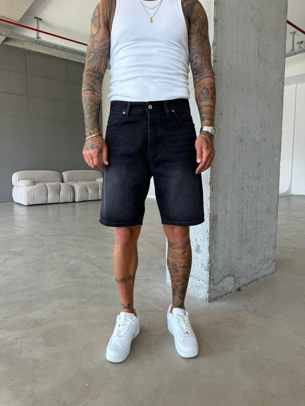 Soluk Siyah Denim Şort - Siyah
