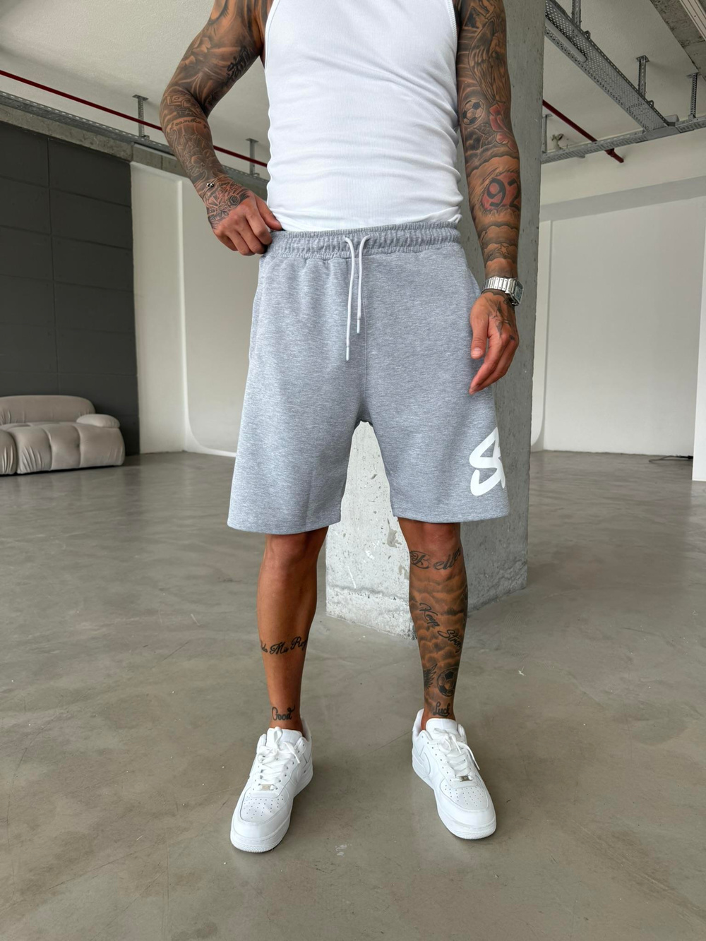 ST Büyük Baskı Şort - Gri