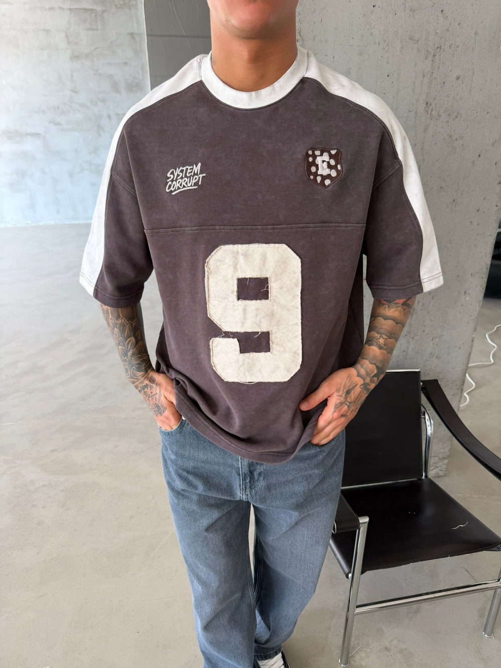 SysTem Corrupt 9 Nakışlı Premium T-Shirt - Kahve