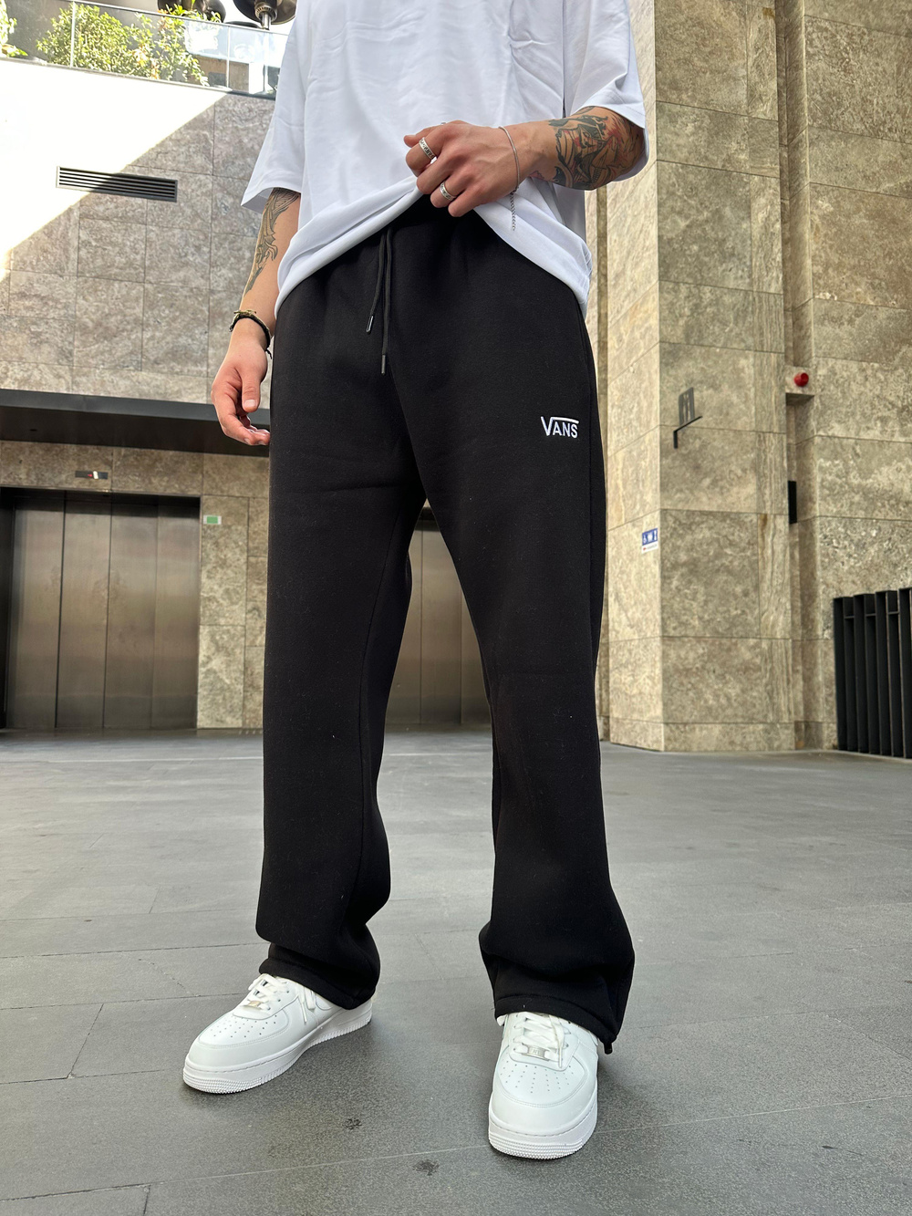 Vns Nakışlı Stoper Paça Lastikli Eşofman Altı -Siyah