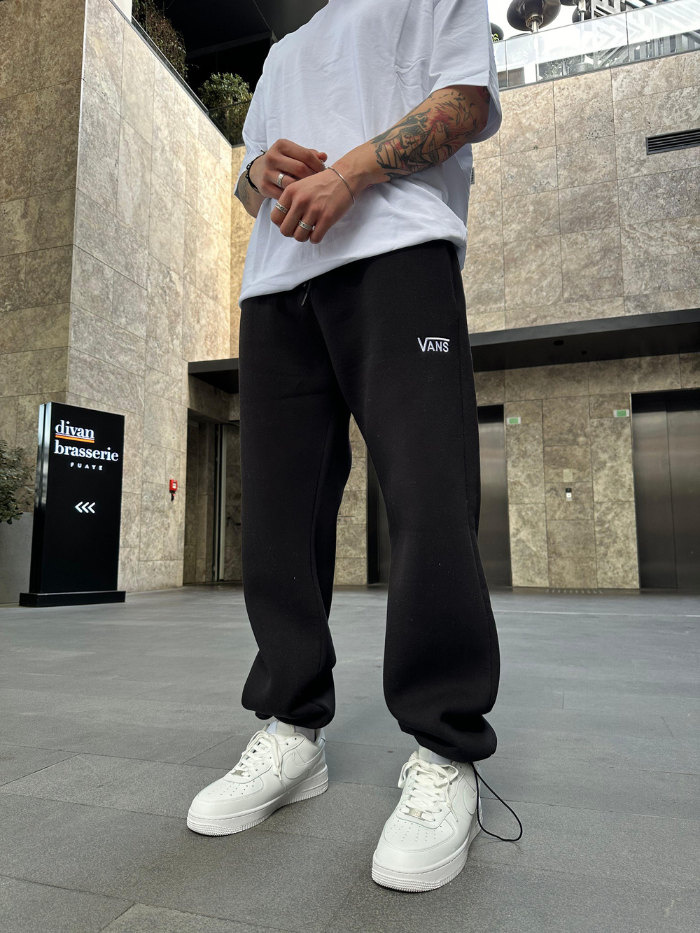 Vns Nakışlı Stoper Paça Lastikli Eşofman Altı -Siyah