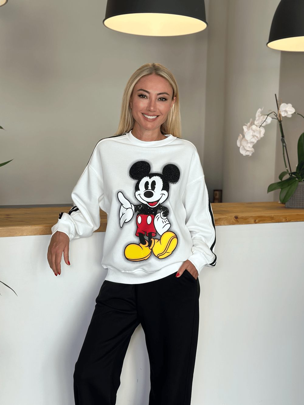 Beyaz Siyah Şeritli Mickey Sweat Askı00296