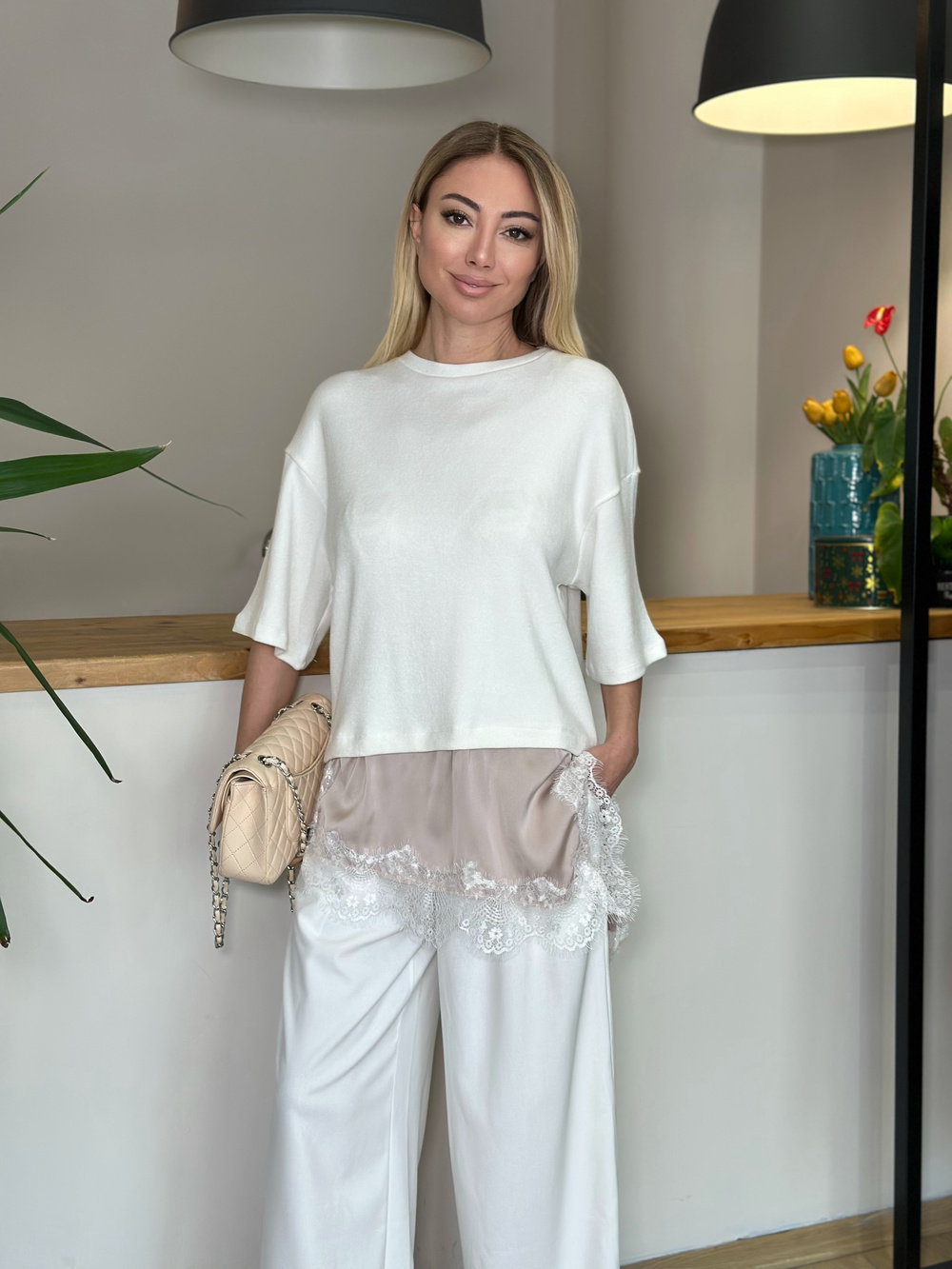 Ekru Pudra Saten Dantelli Bluz Askı00137
