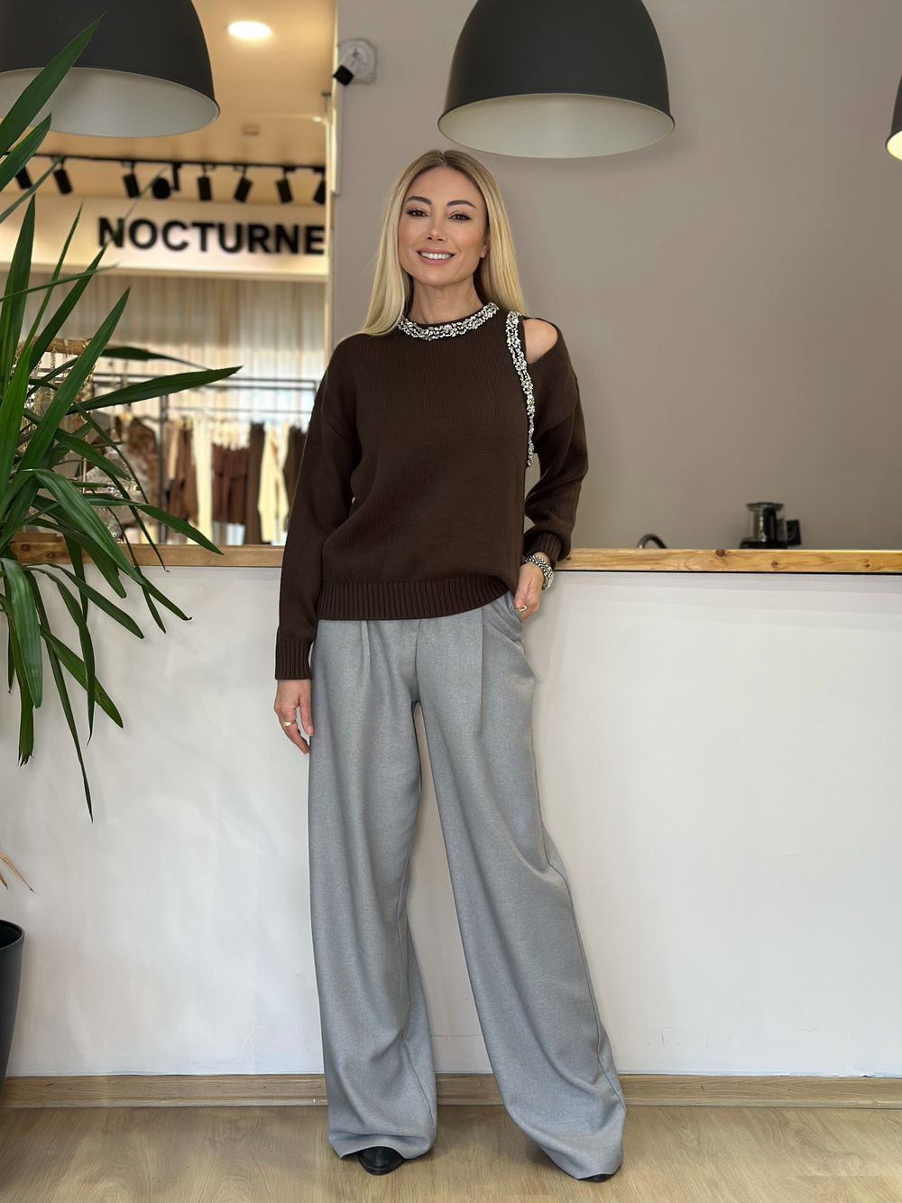 Kahve Taş Detaylı Kazak Askı00403
