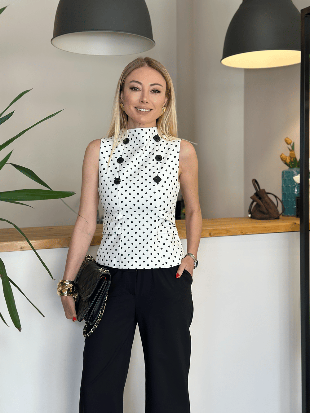 Puantiyeli Düğme Detaylı Bluz Askı0053