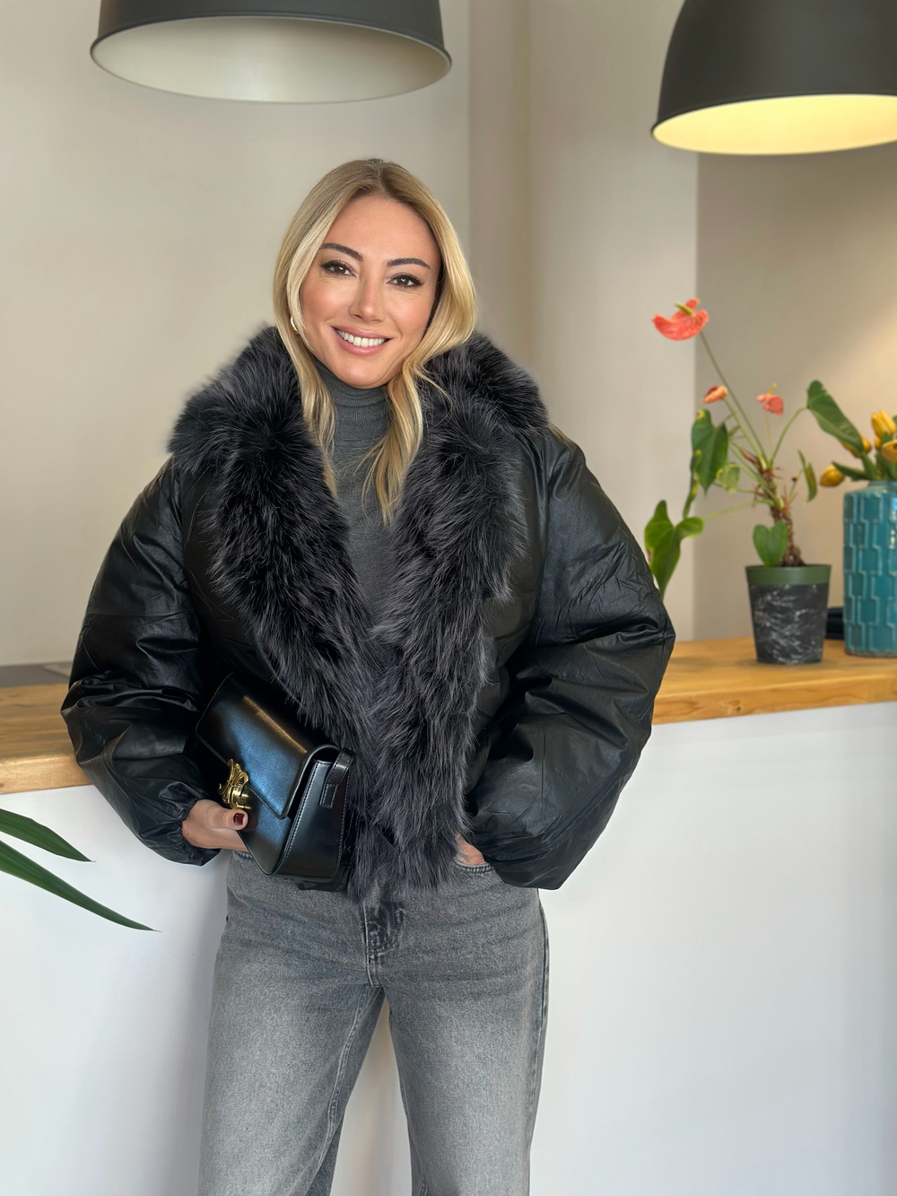Siyah Kürk Detaylı Mont askı00222