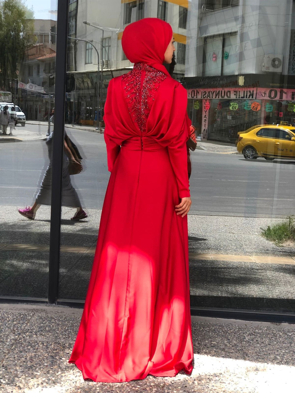 KENZEL SATEN  YAKA VE GÖĞSÜ TAŞ İŞLEMELİ ABİYE