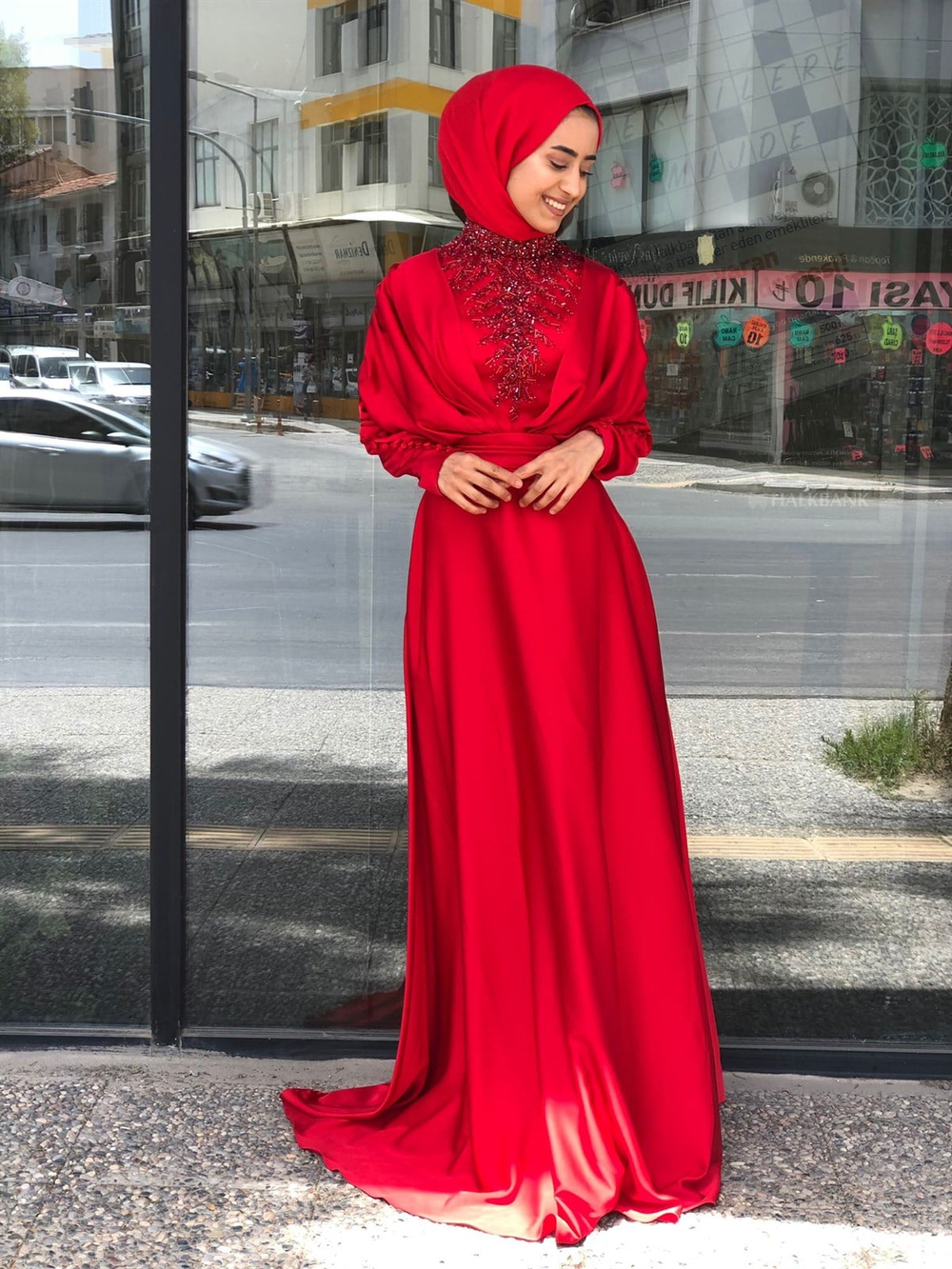KENZEL SATEN  YAKA VE GÖĞSÜ TAŞ İŞLEMELİ ABİYE