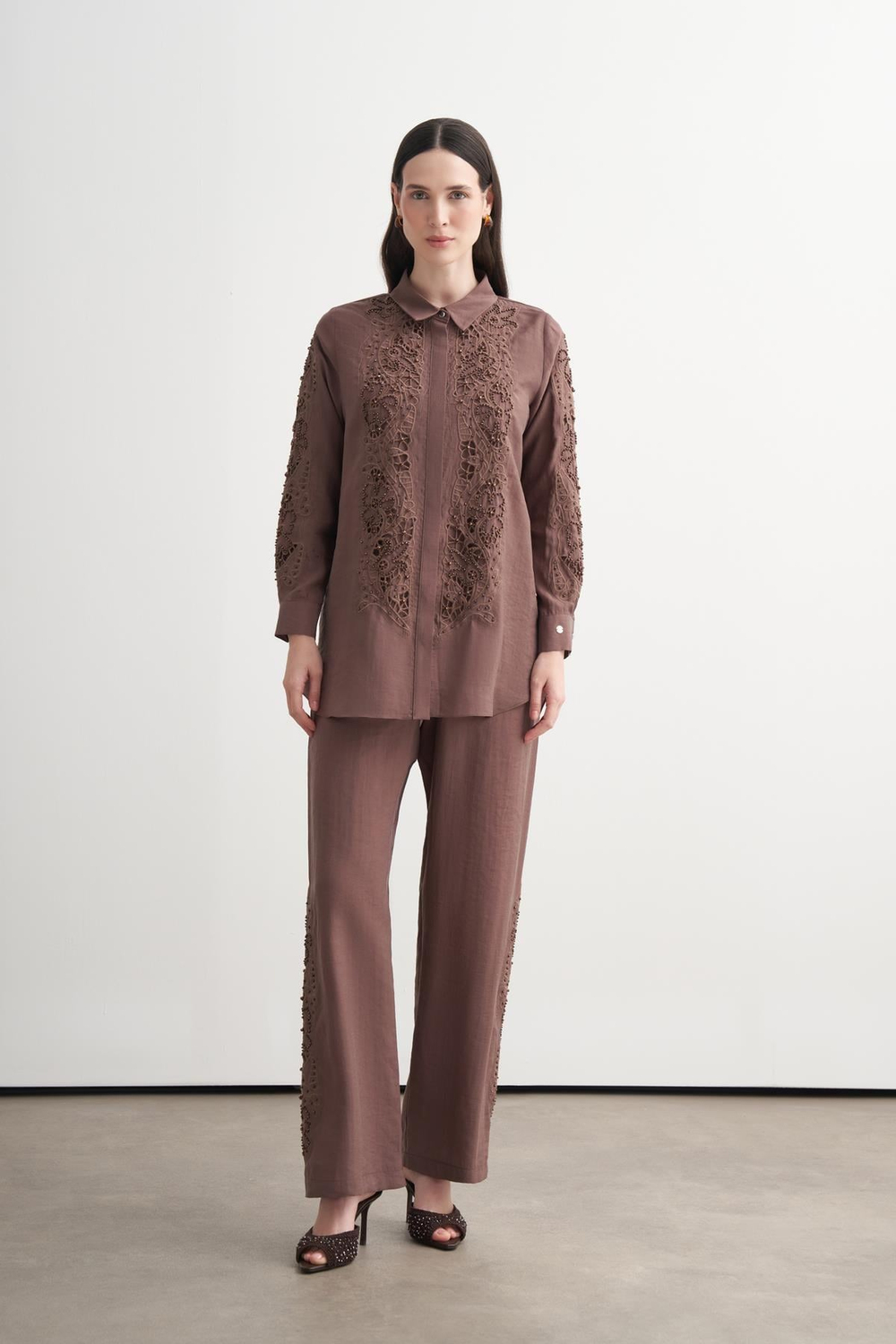 Merwe By Moodbasic KRİSTAL BONCUK İŞLEMELİ NAKIŞLI TAKIM