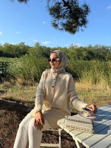 MOODBASIC ÇITÇITLI DİK YAKA YUMOŞ HIRKA