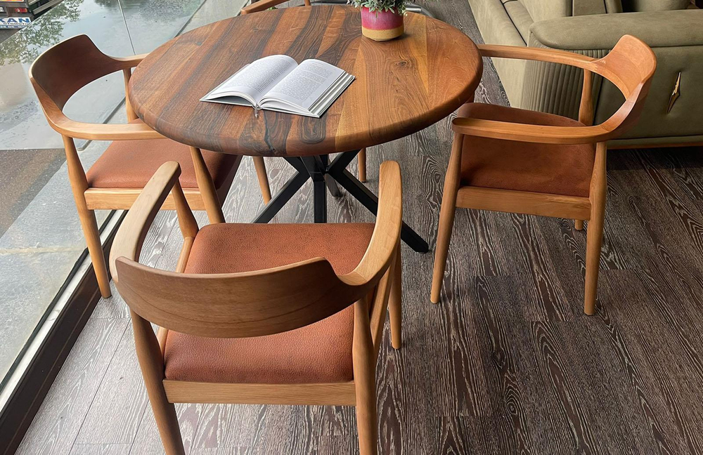 Exen Ahşap Metal Yuvarlak Masa Takımı