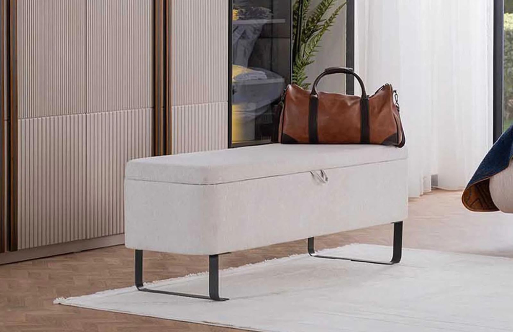 Lotis Bench