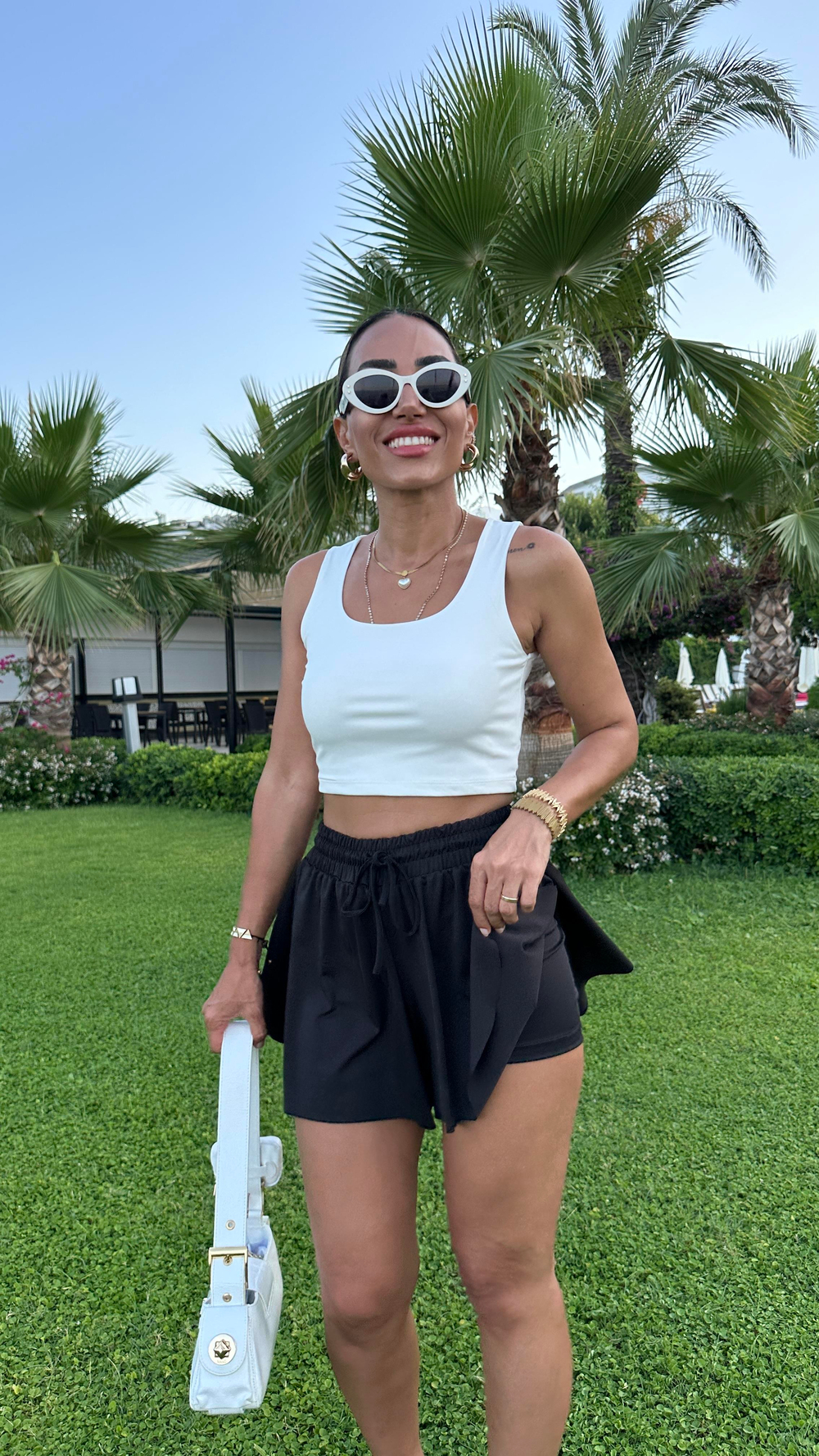 7948 Çift Kat Bol Kesim Şort