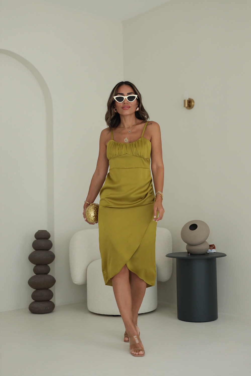 0399 Göğüs Drape Detaylı Anvelop Askılı Saten Elbise