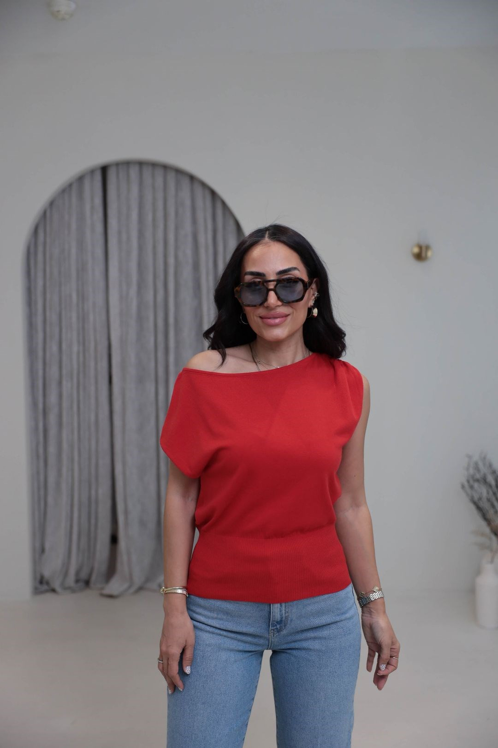 0870 Kayık Yaka Sıfır Kol Altı Lastikli  Bluz KIRMIZI