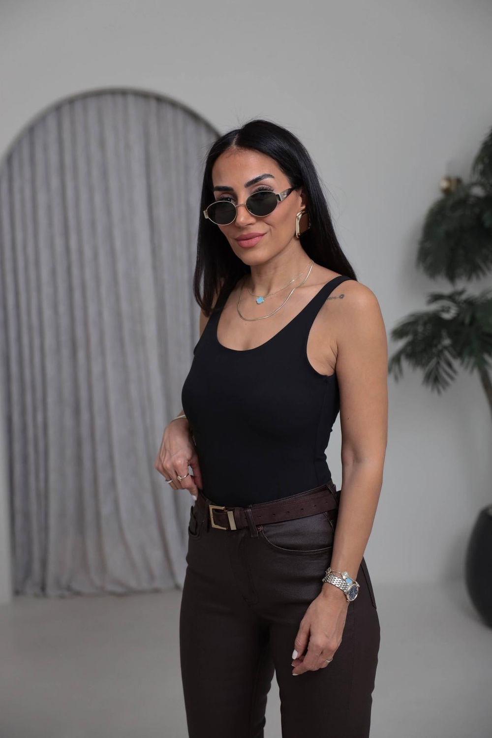 1028 Sırt Dekolteli Kalın Askılı Çıtçıtlı Bodysuit SİYAH