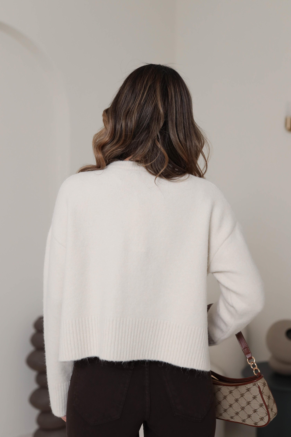 0280 Düğmeli Yumoş Yanları Yırtmaçlı Hırka BEJ