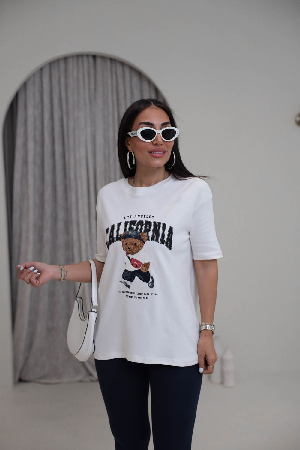 0295 Bisiklet Yaka Tedy Nakışlı Koton Tshirt EKRU