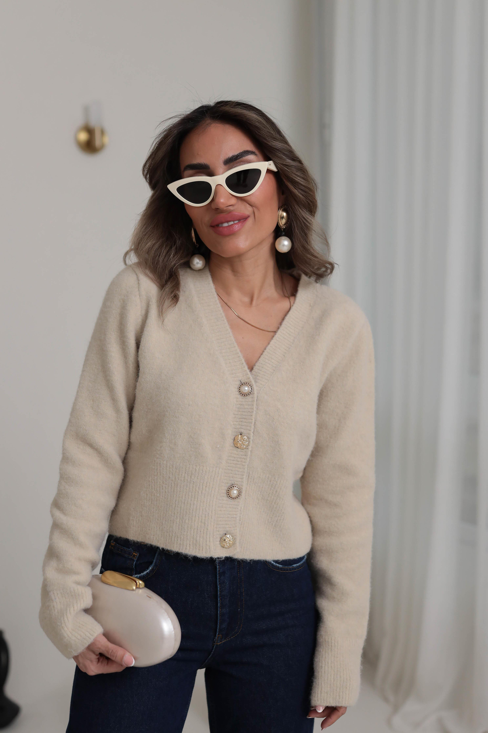 0273 V Yaka Gold Düğme Detaylı Hırka KOYU BEJ