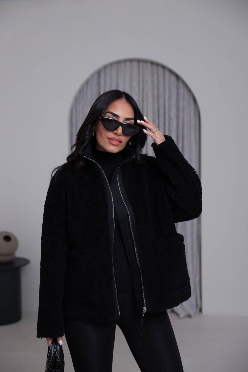 2895 Dik Yaka Fermuarlı Teddy Mont SİYAH