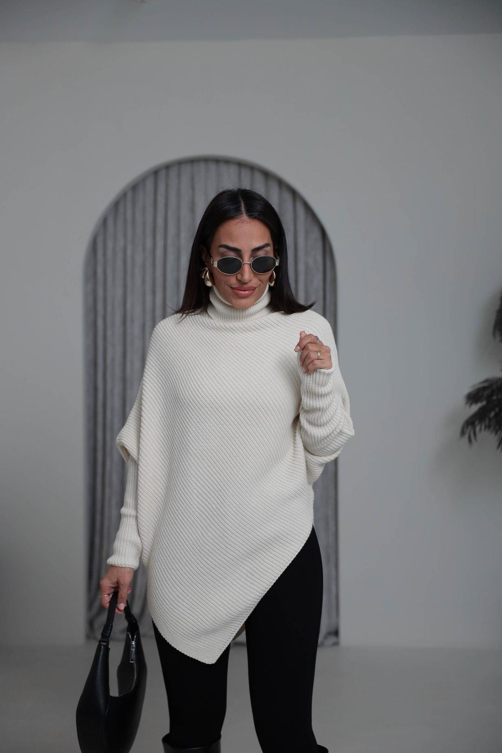 2574 Balıkçı Yaka Asimetrik Triko Kazak KREM