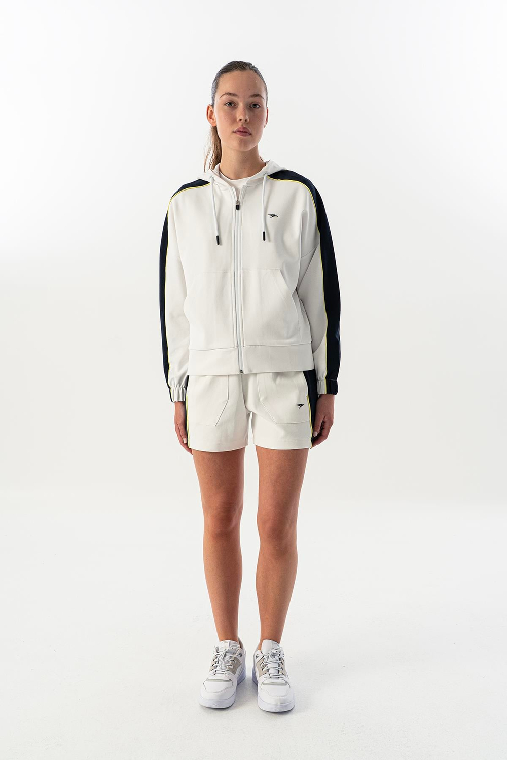 Maraton Comfort Kadın Kapşonlu  Düşük Kol  Tracktop 23865