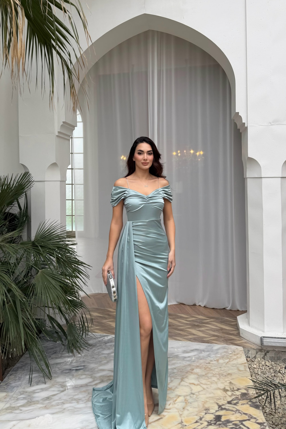 Stone Drape Yaka Yırtmaç Detay Kuyruklu Abiye 582553 MİNT YEŞİLİ
