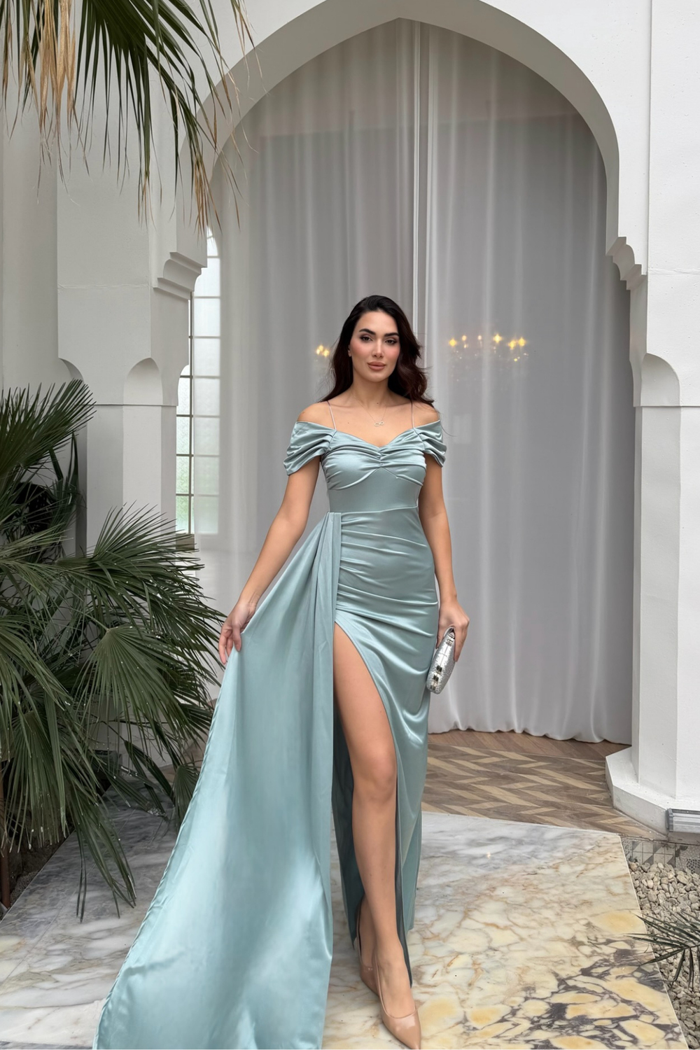 Stone Drape Yaka Yırtmaç Detay Kuyruklu Abiye 582553 MİNT YEŞİLİ