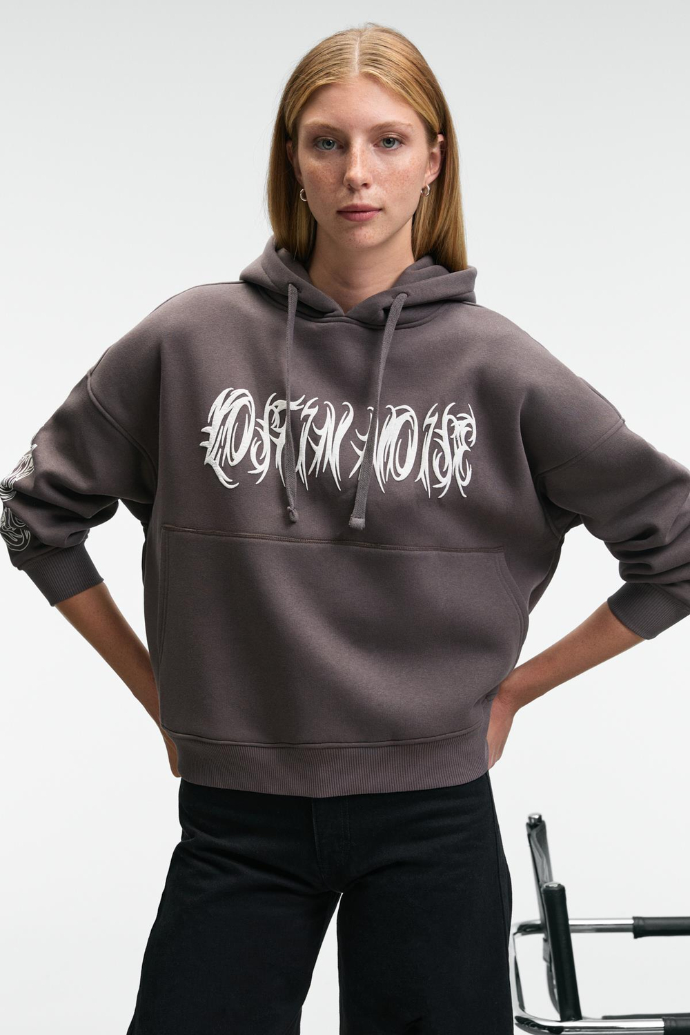 ALIRAYNE Kadın Baskılı Oversize Kapüşonlu Kanguru Cep Antrasit Sweatshirt